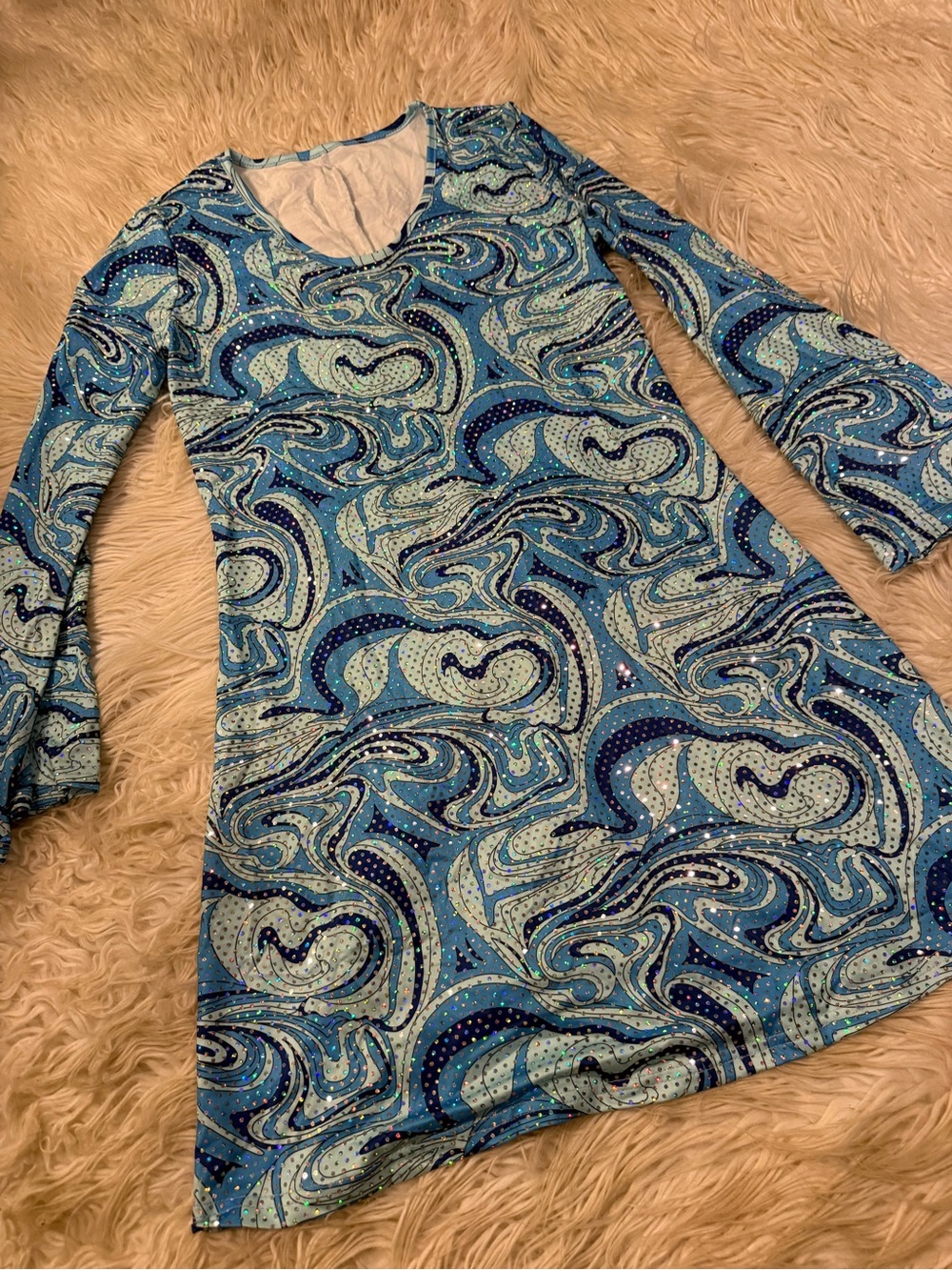 Women’s disco costume (E7)
